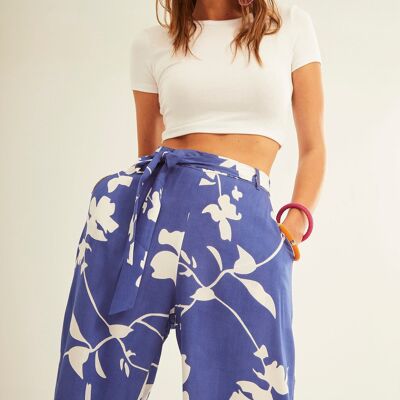 Pantaloni palazzo con silhouette blu