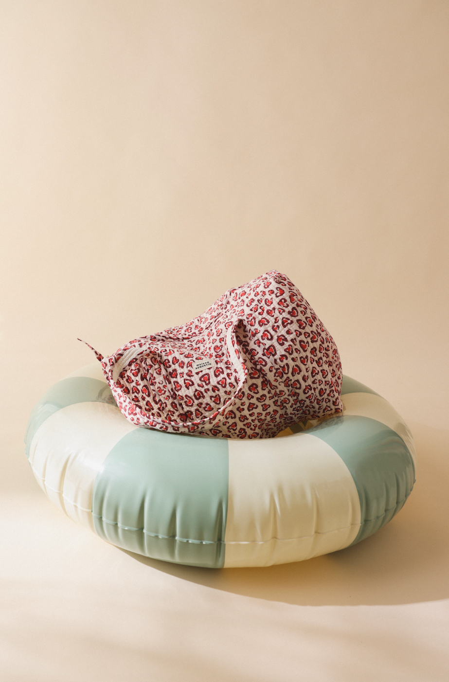 Leo Cerise weekend bag