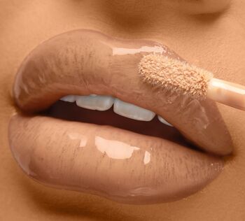 Gloss à lèvres caramel 2