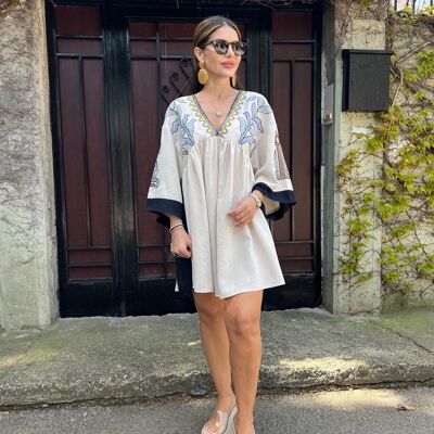 Abito estivo fluido CELINE con ricami e fiori in lino e cotone
