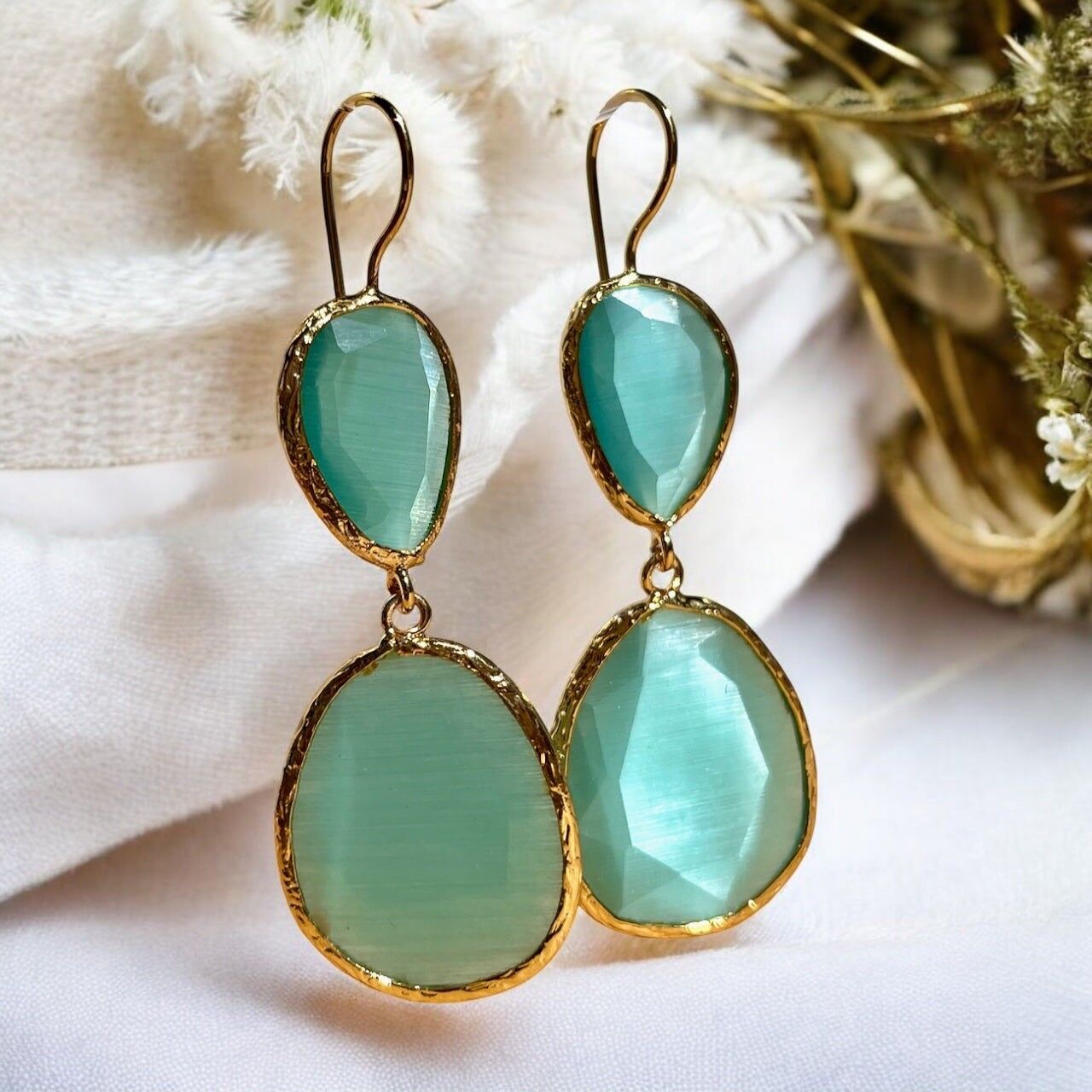 Boucles d'oreilles  "LAGOS" dorées or fin pierre d’ Agate bleue