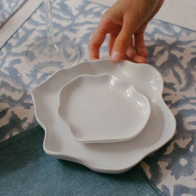 WHITE LOTUS DESSERT-APPER PLATE