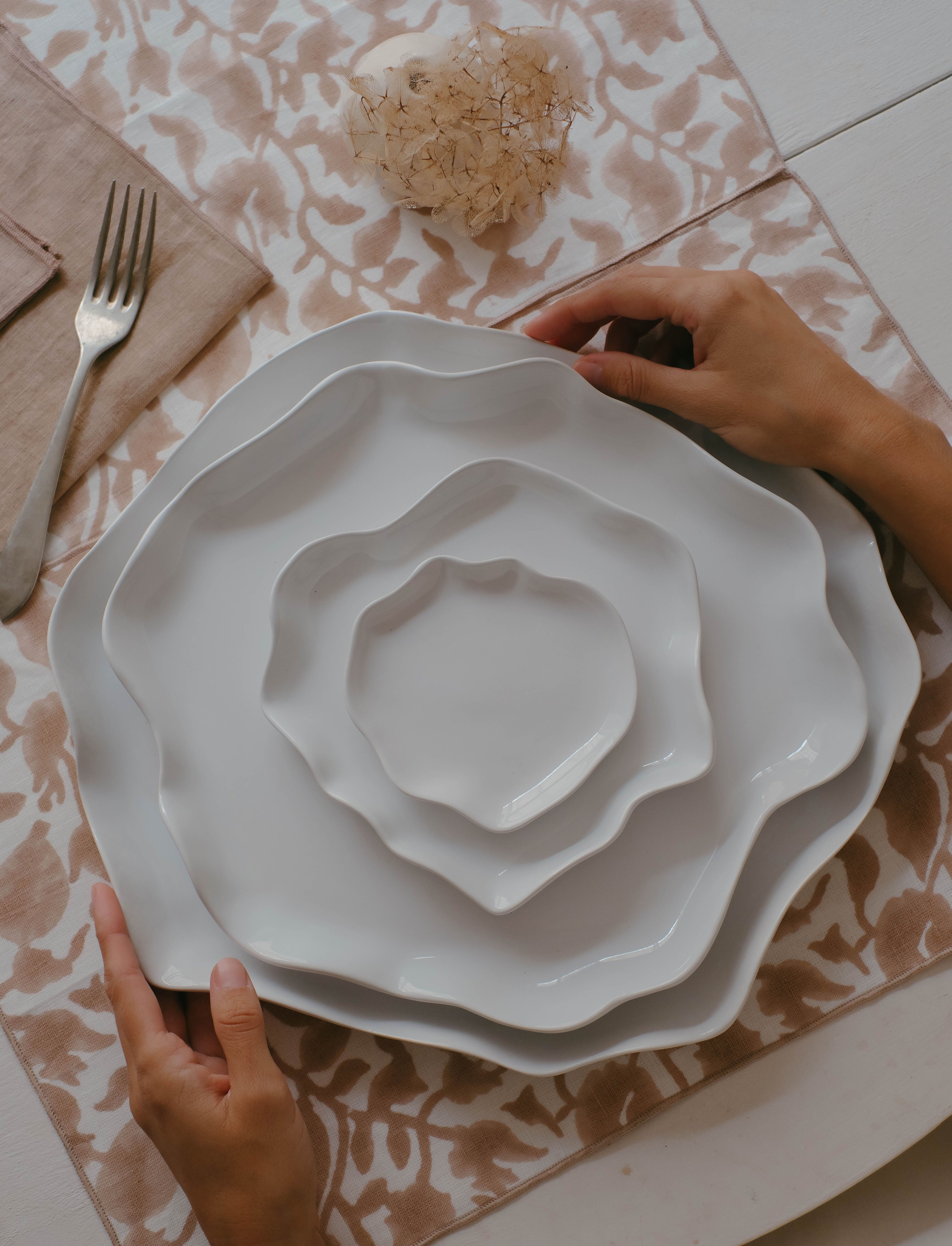 PIATTO-VASSOIO BASE LOTUS BIANCO