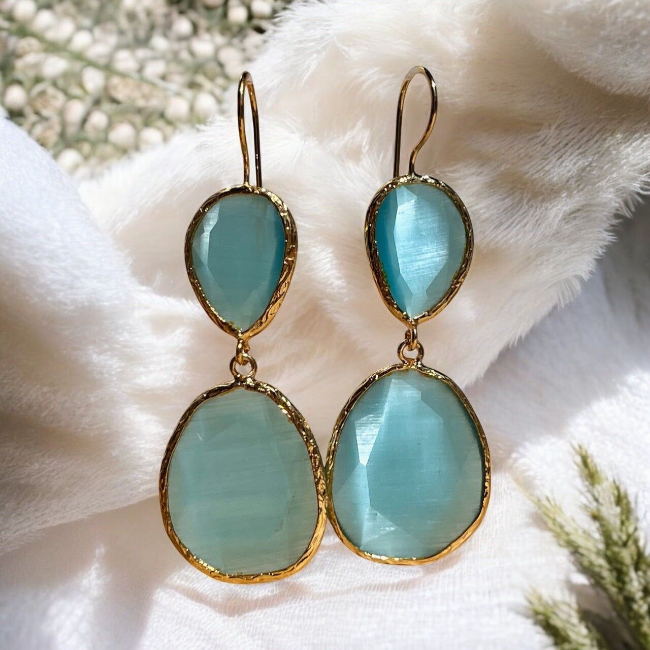 "BRASILIA" earrings in fine gold with blue and green Agate stone