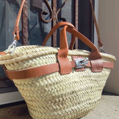 Borsa a mano con chiusura in metallo e doppio manico