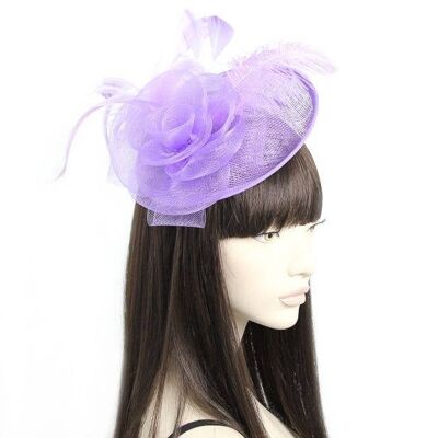 Estilo Heather. Hatinator Sinamay grande en una Aliceband