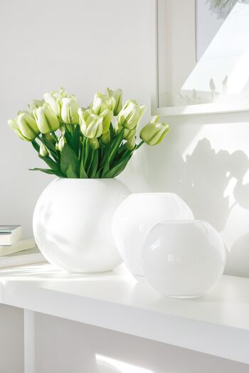 MOON vase blanc opale H 13cm 2