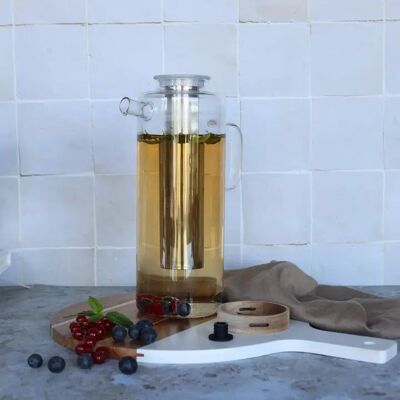 Glass infuser carafe