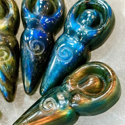 Statua dell'altare di labradorite di Gaia