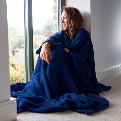 Coperta Deluxe Snug Rug Blu Navy con Maniche, Tessuto in Pile Corallo Super Morbido e Accogliente, Tasca a Marsupio Oversize Lunga per Adulti