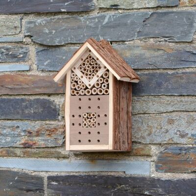 Small Wooden Bug House Natural Bark Insect Bee Hotel Outdoor Garden Habitat