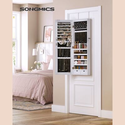 Hanging jewelry cabinet without frame