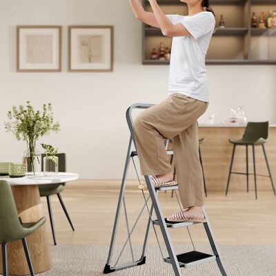 Escalera de tijera de 4 peldaños, capacidad de carga hasta 150 kg, color gris paloma