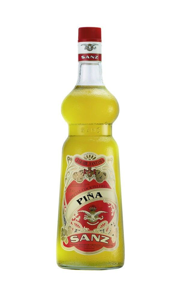 Sanz pineapple syrup with 26% pineapple juice – tropical fruit syrup for cocktails, desserts and non-alcoholic drinks 0.7 liters 0% vol