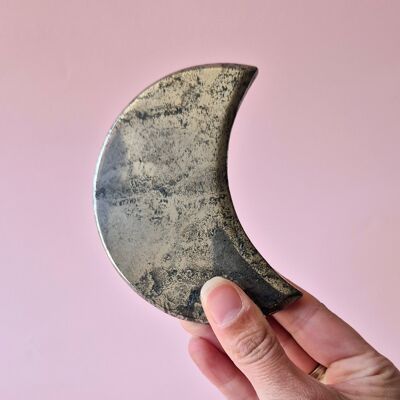 Luna de pirita con soporte (10 cm)