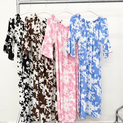 ROBE IMPRIMÉE À ÉPAULES DÉNUDÉES AVEC MANCHES CLOCHES ET FENTES SUR LES EXTRÉMITÉS