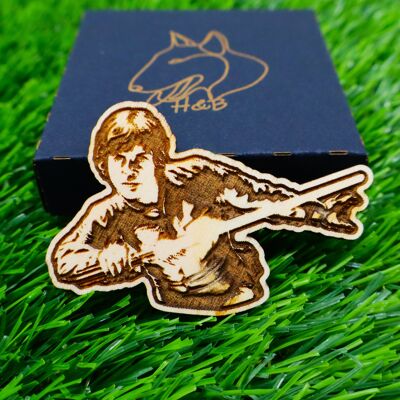 Imán de madera de Luke Skywalker – Imán para nevera con grabado de Star Wars – Regalo Jedi para fans – Decoración de madera natural – Arte rústico nerd – Diseño de héroe galáctico