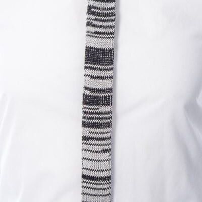 Cravate skinny : mélange noir et gris (nœud contrasté)