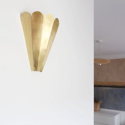 Brass Fan Wall Sconce – Art Deco-Inspired Statement Light