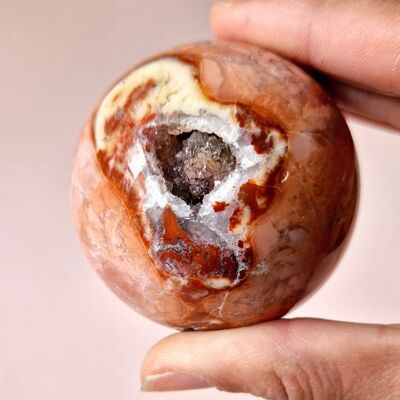 Bola de ágata de pétalos druzy de cristal de 55 mm: una obra de arte única de la Madre Tierra.