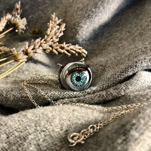 Blinking Doll Eye Necklace - Aqua