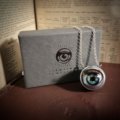 Blinking Doll Eye Necklace - Northern Lights