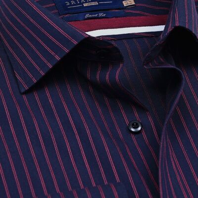 Chemise bleu marine à rayures rouges