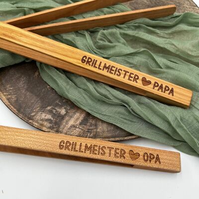 Papa/Grand-père maître du gril | Pince à barbecue en bois de cerisier avec gravure personnalisée