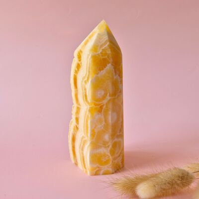 Torre XL de calcita amarilla: mitad pulida, mitad bruta (400 g–500 g)