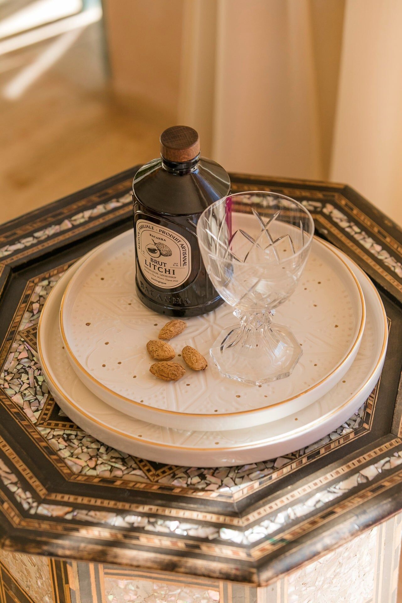 Plateaux ronds decorativi in rilievo bianco goud “Fatima”