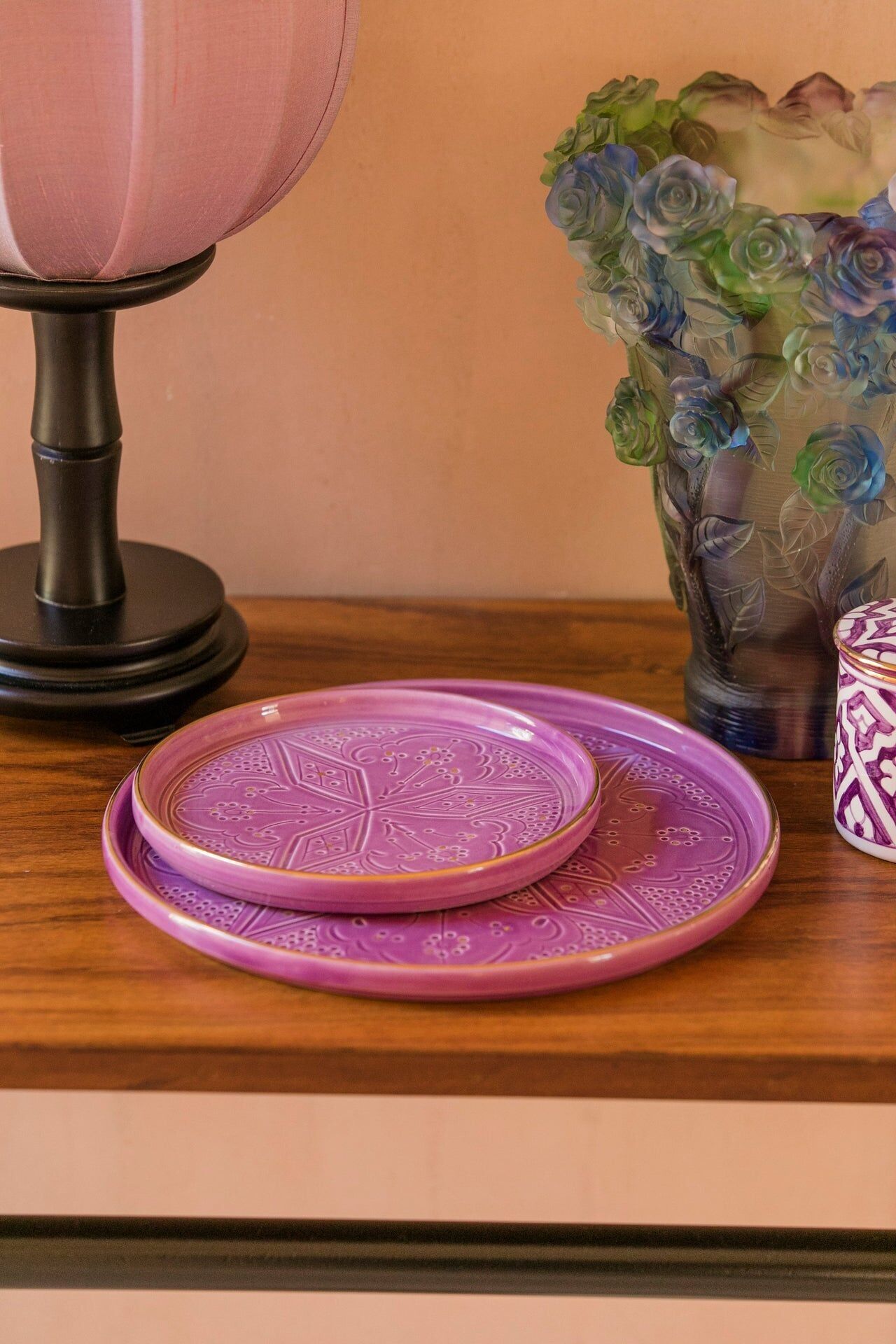 Plateaux ronds decorativi in rilievo lilas goud “Samira”