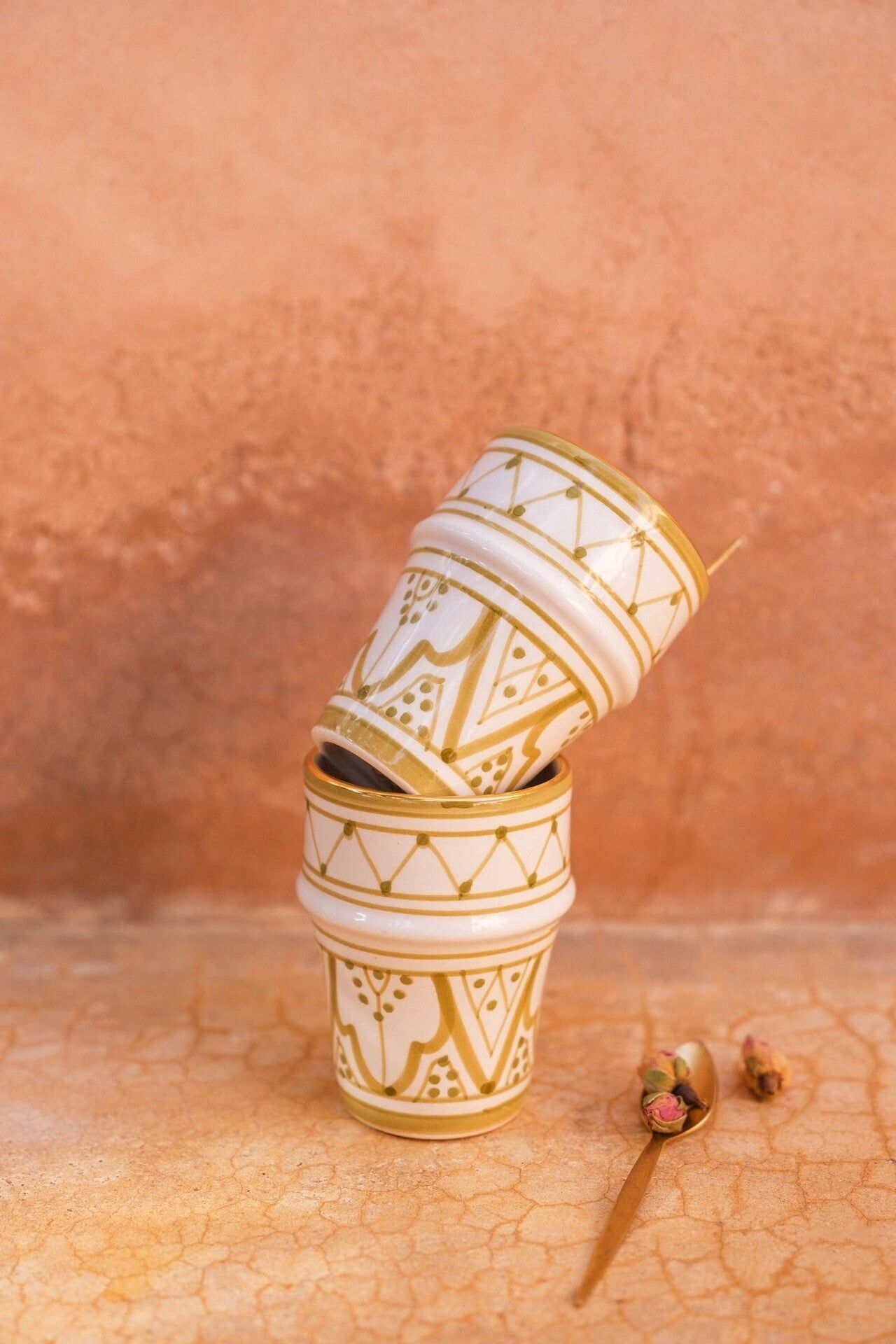 2 grandi tasses beldi zwak kaki goud “Zahra”