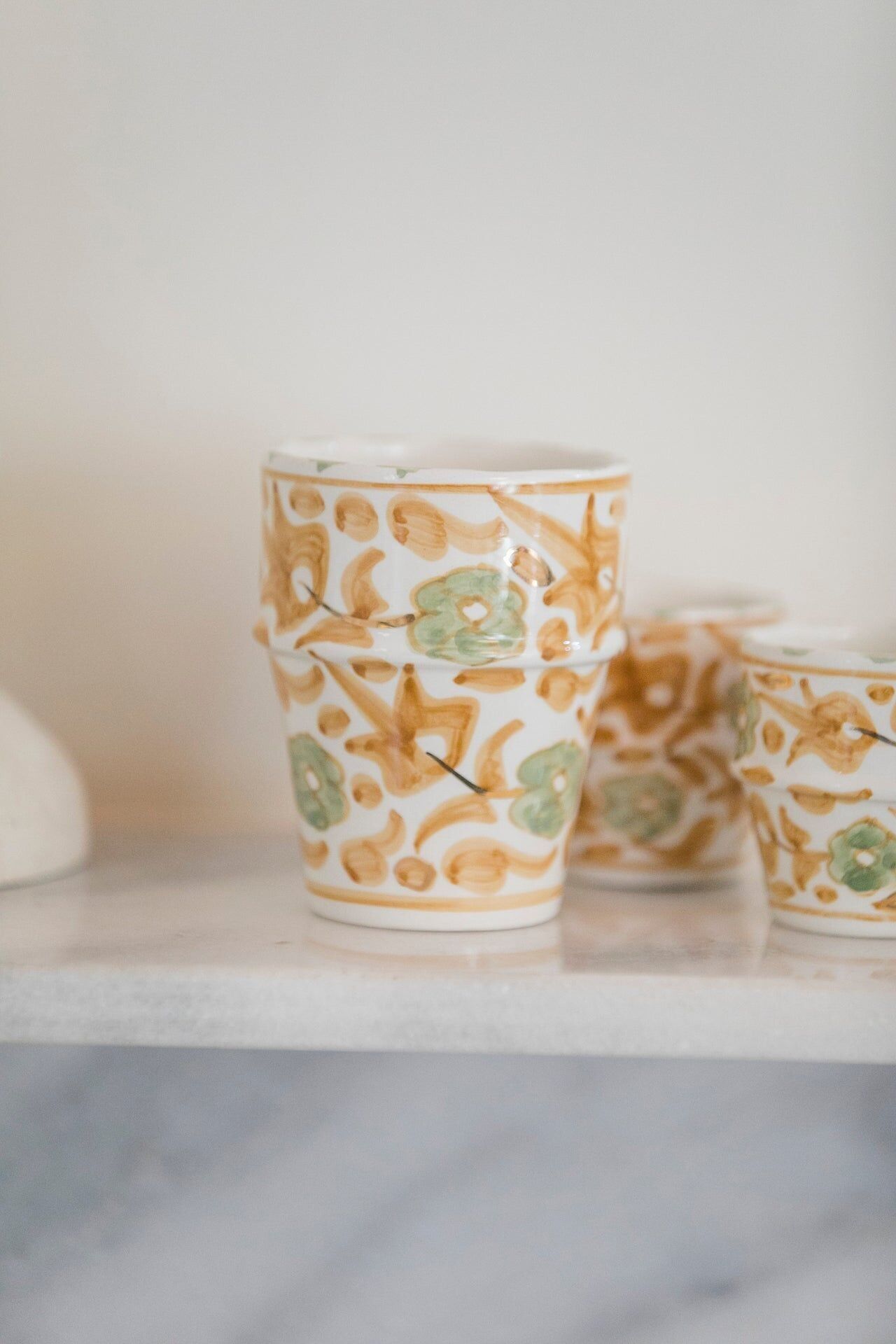 Groot kopje beldi mimosa goud “Fatima”