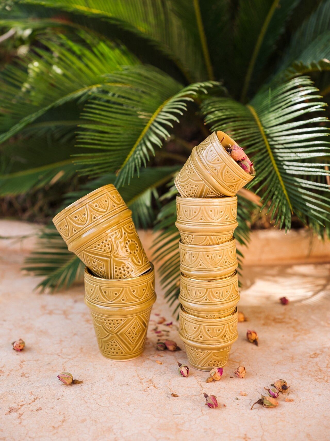 Klein kopje à café reliëf kaki goud “Malika”