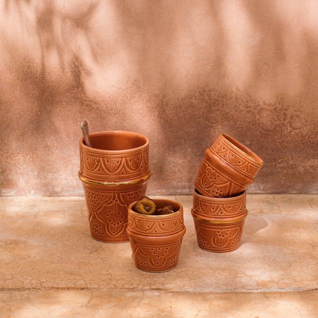 Klein kopje à café reliëf marsala goud “Malika”