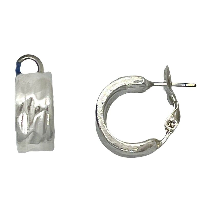 Orecchino a cerchio con cristalli d'argento da 10µ. 1 cm