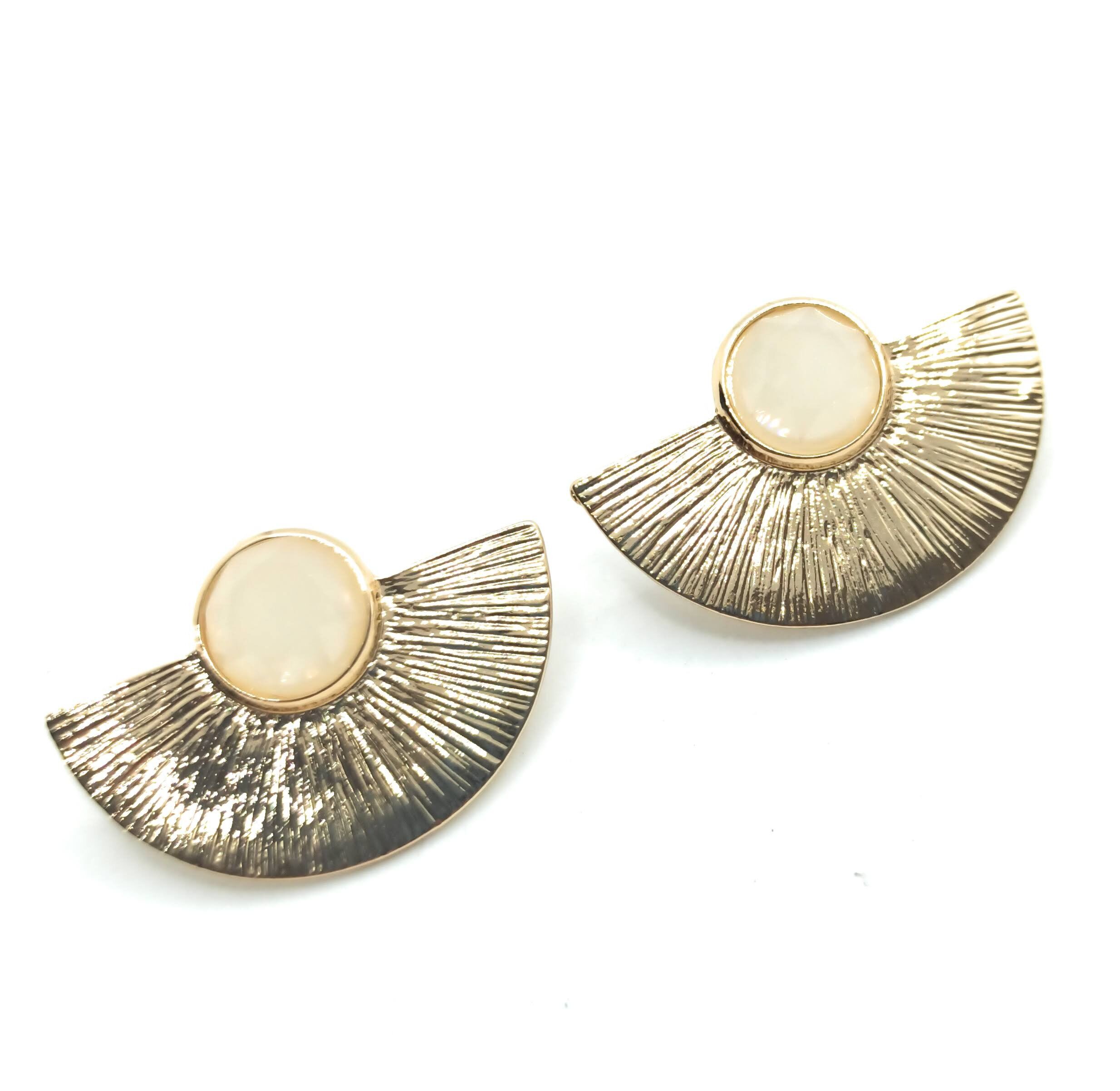 Orecchini dorati con cristallo avorio sole oro