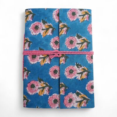 Carnet recouvert de tissu imprimé "Fila"