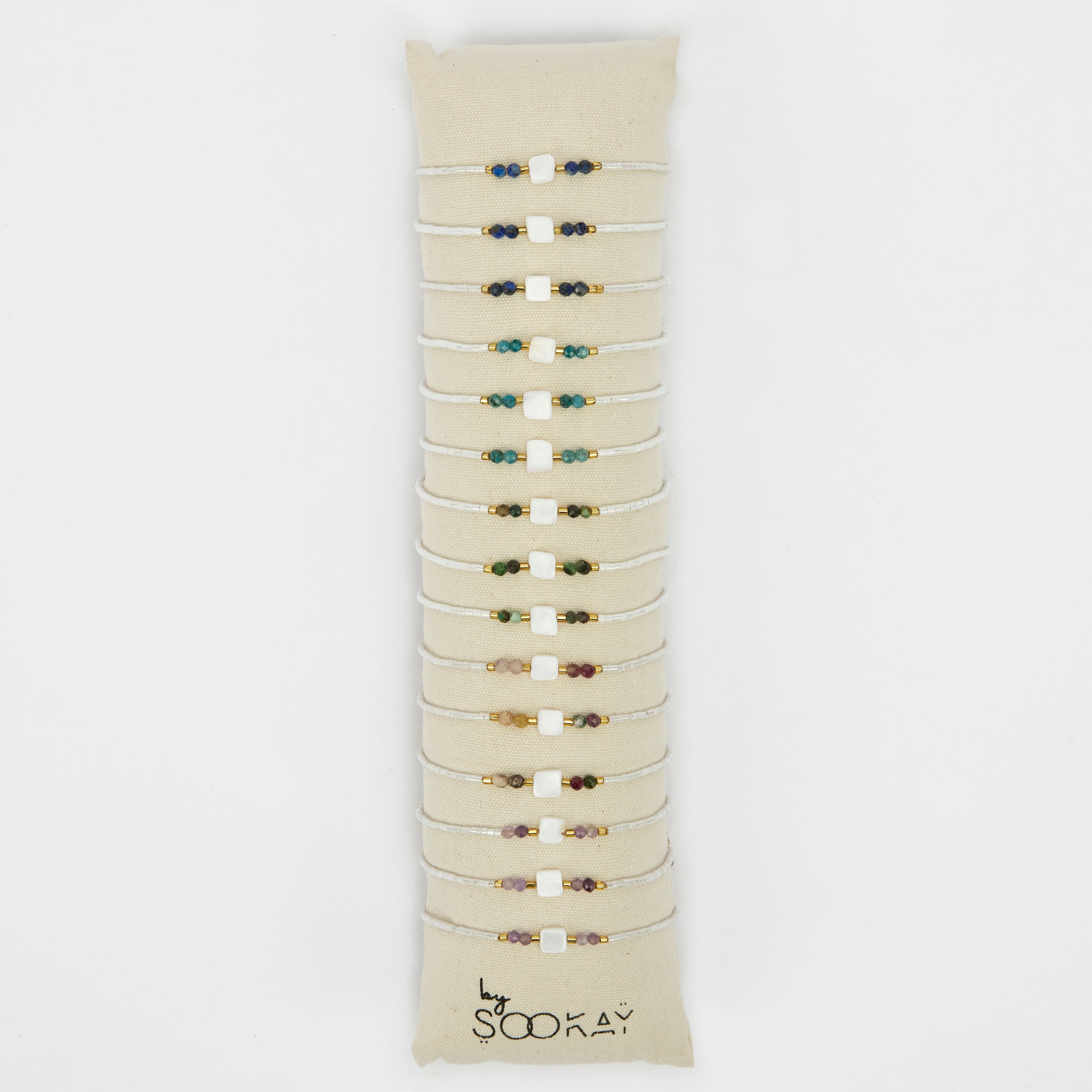 Bracciale in madreperla quadrata autentica, pietre naturali sfaccettate e luminose perle giapponesi bianche