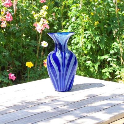 Vaso in vetro di Murano, soffiato e lavorato a mano, linea "I Colori di Murano" h. cm. 20,5 - Made in Murano. Cod. 42