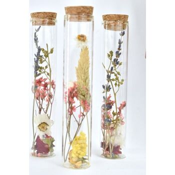 Tubes de fleurs séchées - 15 cm

Caractéristiques:
Longueur 15cm
Diamètre 2,8 cm 4