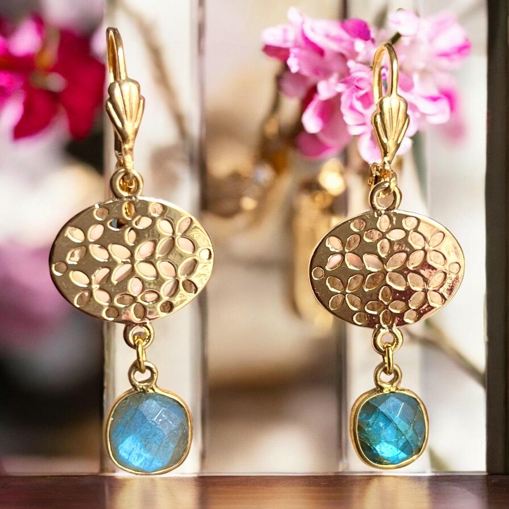 Orecchini "SKYLAR" in Labradorite d'oro fino placcato oro