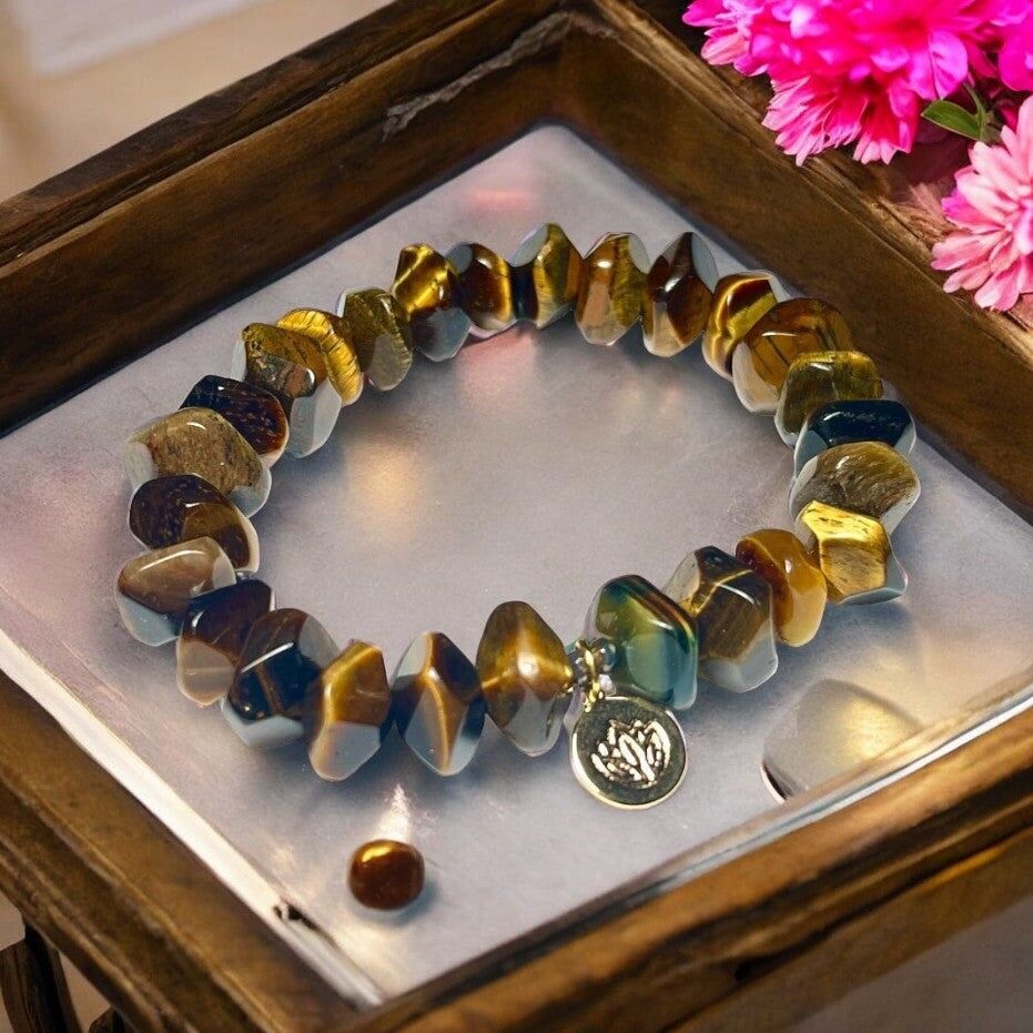 Bracciale "IBIZA" dorato con oro fino e pietre naturali Occhio di Tigre