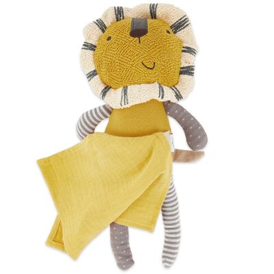 León de peluche con manta reconfortante