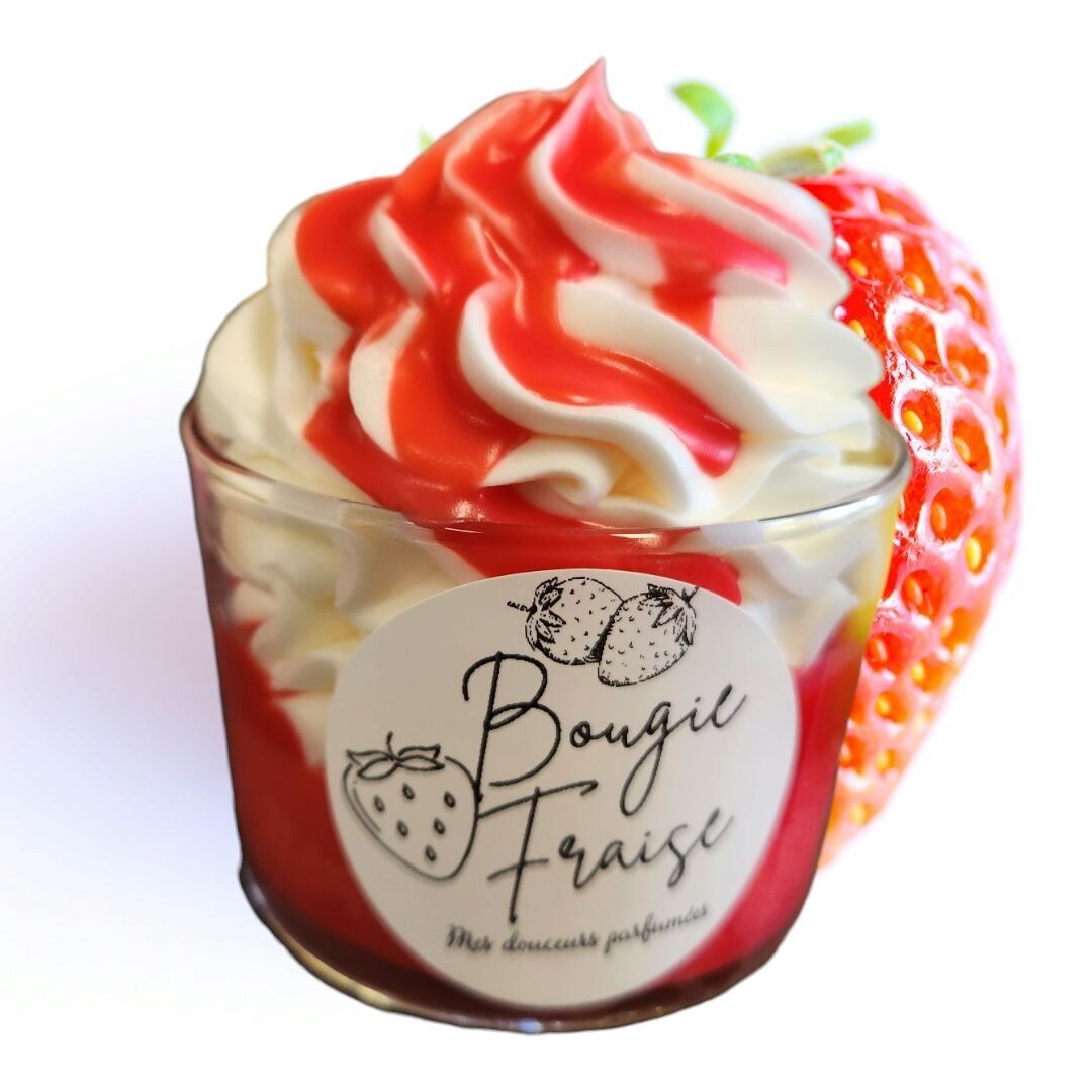Strawberry Chantilly Candle 35h