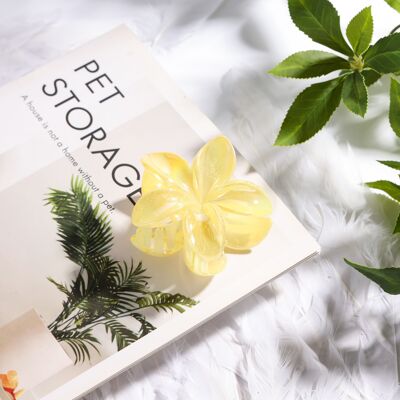 Pince à cheveux fleur Jaune nacré - ⌀8 cm
