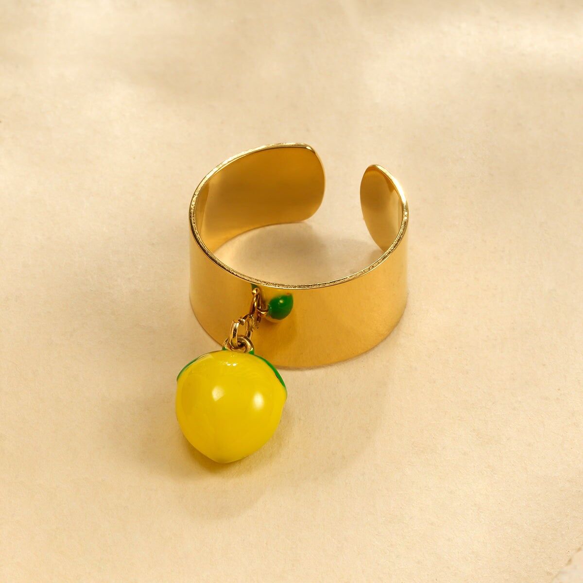 Grande anello in oro giallo limone