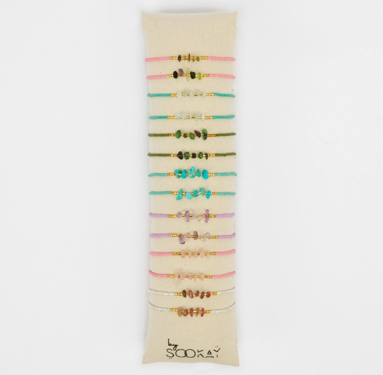 Bracciale con pietre grezze e perline giapponesi