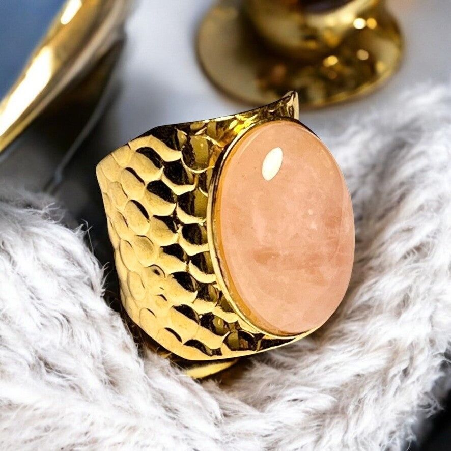 Anello "AURELIE" in oro fino e pietra di quarzo rosa