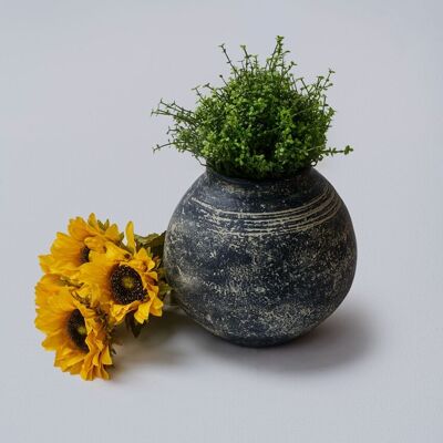 Vase en céramique texturé vieilli